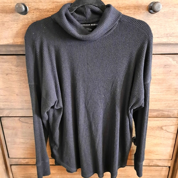 American Eagle Outfitters Tops - 3/$15 AE ribbed turtleneck top